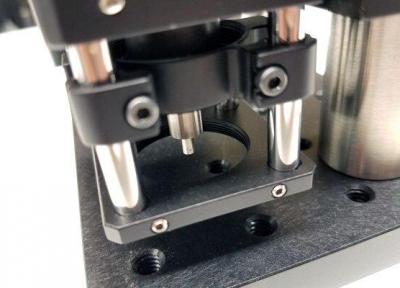 دستگاهی که برای محاسبه قند خون زیر پوست را می بیند