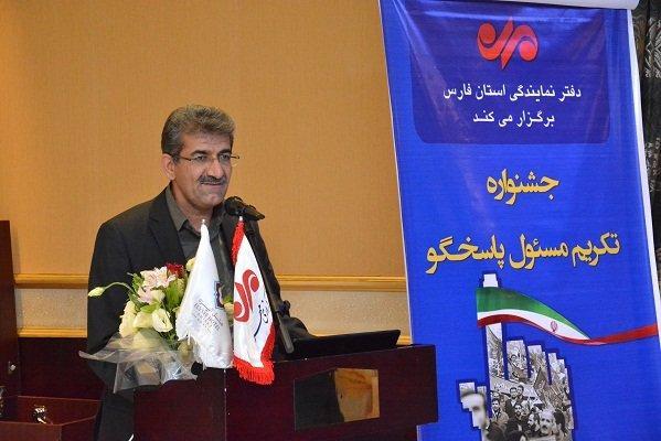 خبرنگاران رسانه ای منتقد و منصف است خبرنگاران رسانه ای منتقد و منصف است