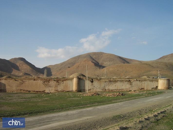 مرمت اضطراری کاروانسرای روستای کاروانسرا در استان مرکزی