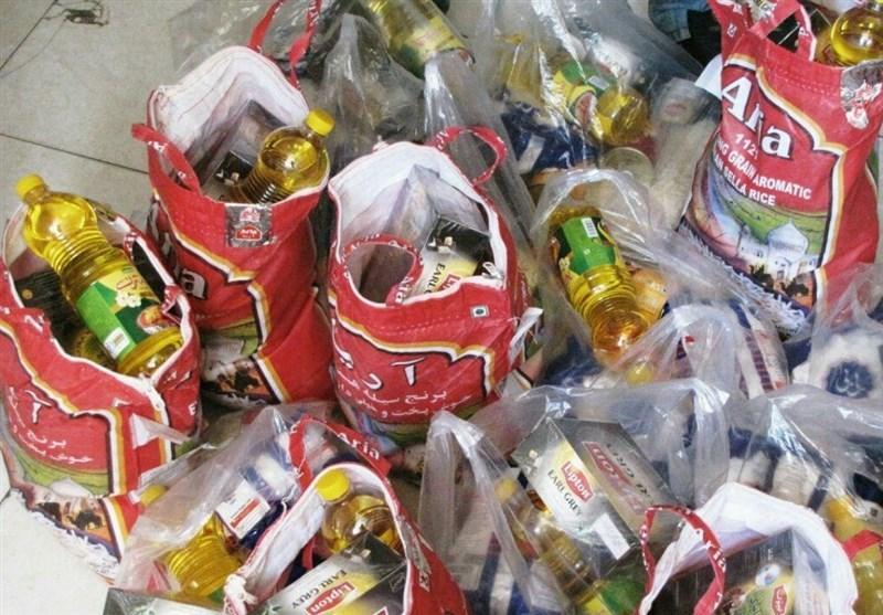 دانشجویان یزدی برای نیازمندان بسته های غذایی جمع آوری می کنند