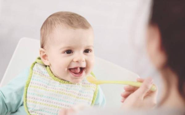 9 توصیه برای آرامش مادر و کودک برای از شیر گرفتن