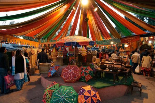تور بمبئی: مراکز خرید دهلی : از بازار عتیقه فروشی تا بازار کالاهای سفالین (قسمت دوم)