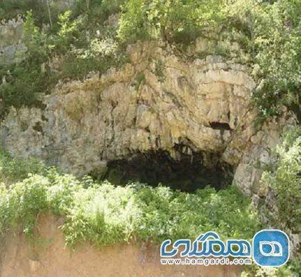 غار کیارام یکی از جاذبه های دیدنی استان گلستان به شمار می غار کیارام یکی از جاذبه های دیدنی استان گلستان به شمار می رود