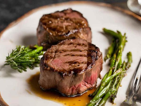 طرز تهیه فیله مدالیون با 13 نکته برای مغز پخت شدن و خام نموندن طرز تهیه فیله مدالیون با 13 نکته برای مغز پخت شدن و خام نموندن فیله